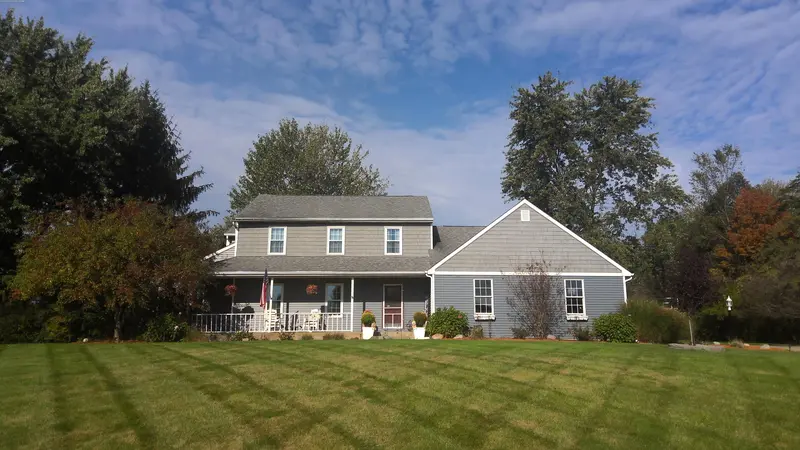 Property photo: 6312 ORCHARD LAKE DR