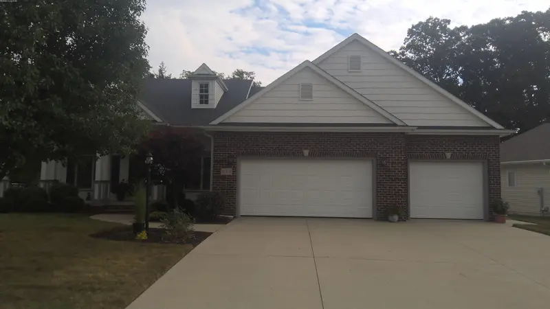 Property photo: 6313 ALMOND BLUFF PASS