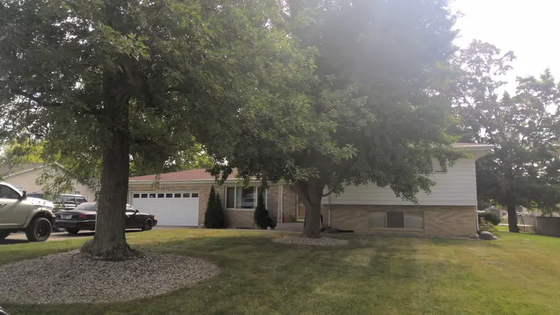 Property photo: 6325 EASTHILLS RD