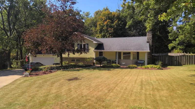 Property photo: 6328 WESTHILLS RD