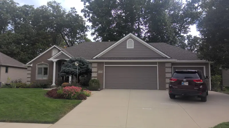 Property photo: 6409 ALMOND BLUFF PASS