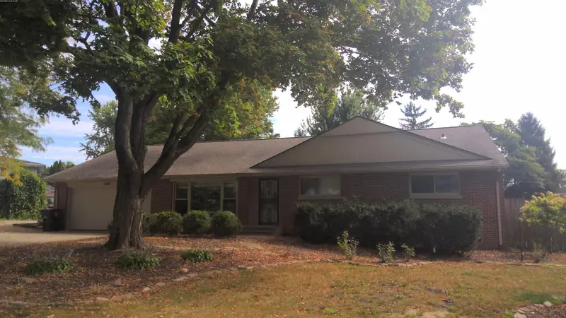 Property photo: 6415 ROLLING HILLS DR