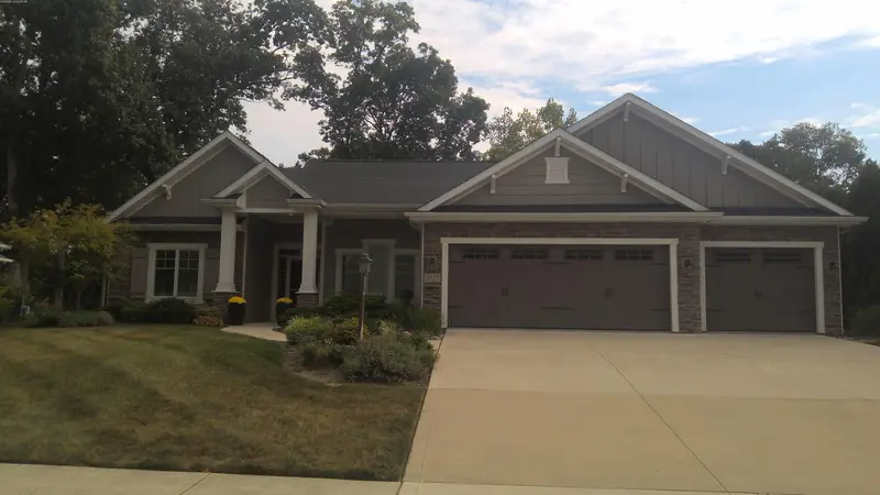 Property photo: 6417 ALMOND BLUFF PASS