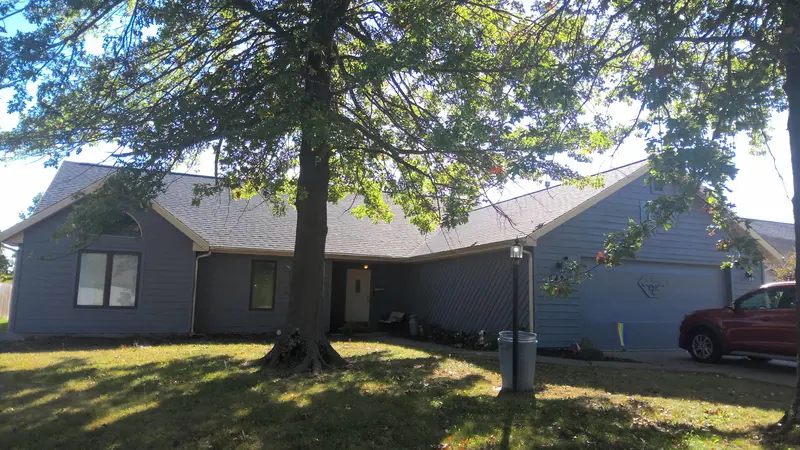 Property photo: 6421 SPY GLASS RUN