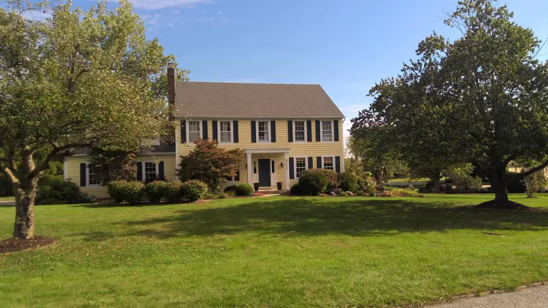 Property photo: 6425 ORCHARD LAKE DR