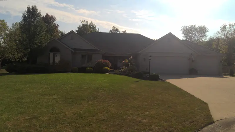 Property photo: 6425 SHEFFIELD CV