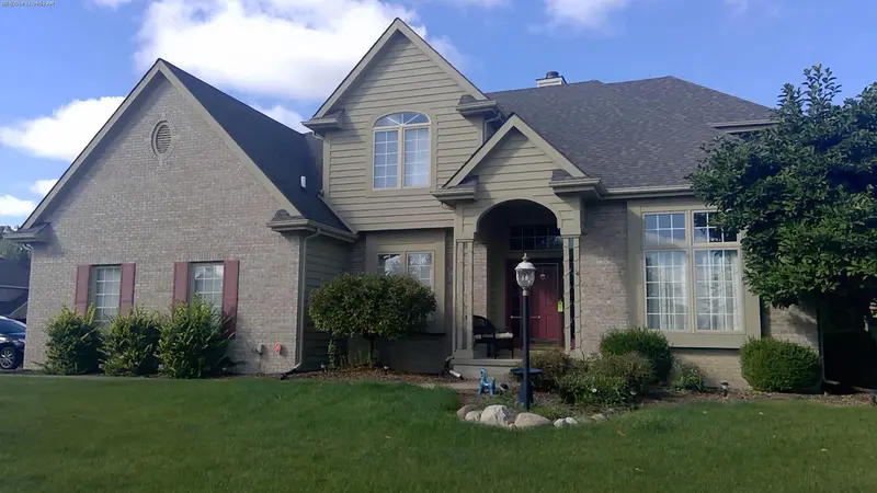 Property photo: 6428 EAGLE CREEK DR