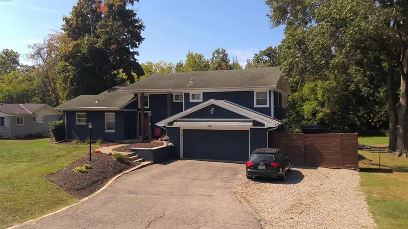 Property photo: 6430 WESTHILLS RD