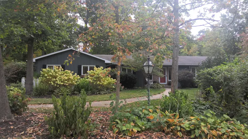 Property photo: 6627 DOGWOOD CT