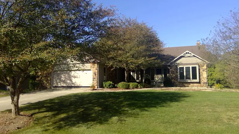 Property photo: 6708 SPIREA CT