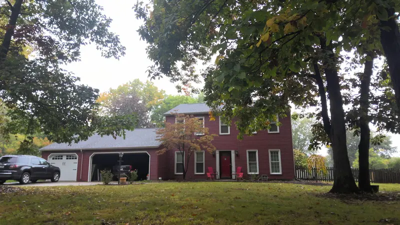 Property photo: 6716 WOODBRIDGE DR