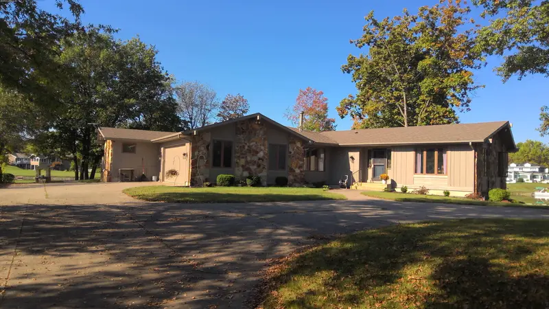 Property photo: 6720 SNOWBERRY DR