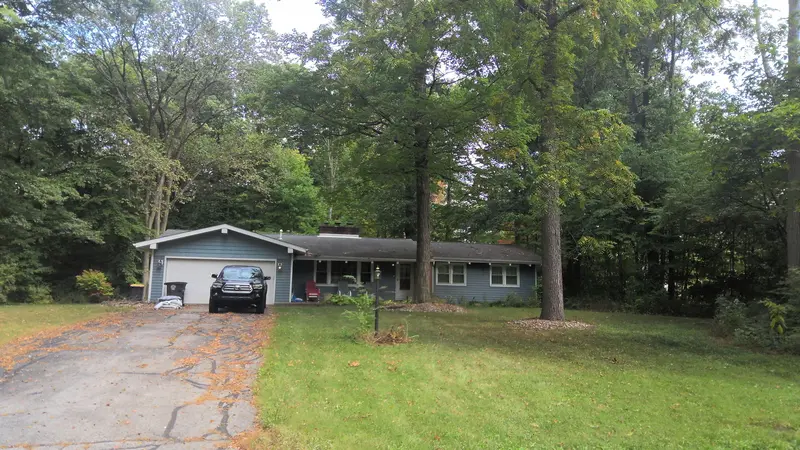 Property photo: 6812 KINGSWOOD BLVD