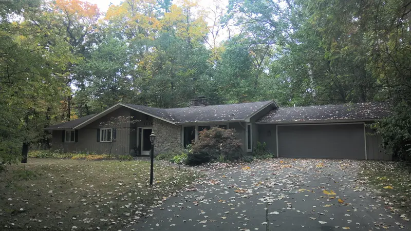 Property photo: 6816 MOHICAN TRL