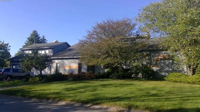 Property photo: 6914 SNOWBERRY DR