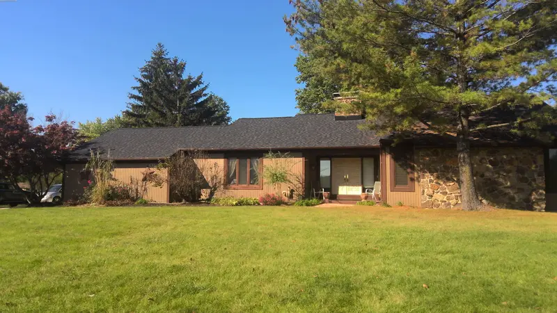 Property photo: 6934 SWEETBRIER DR