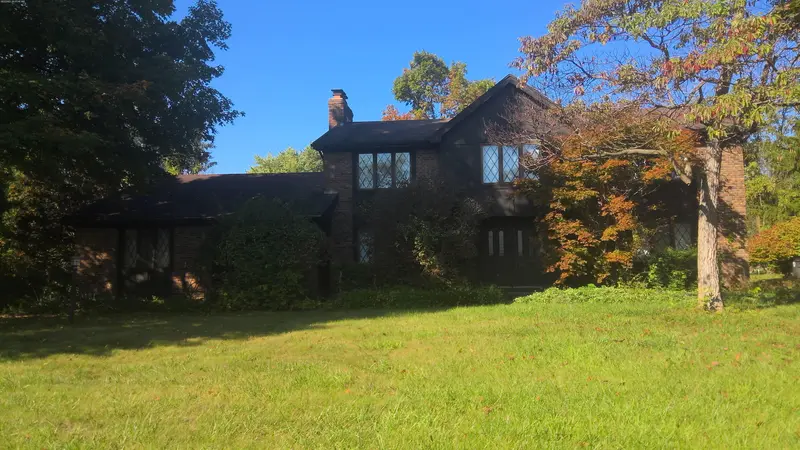 Property photo: 7002 SWEETBRIER DR