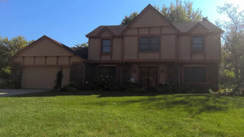 Property photo: 7005 WINDSHIRE DR