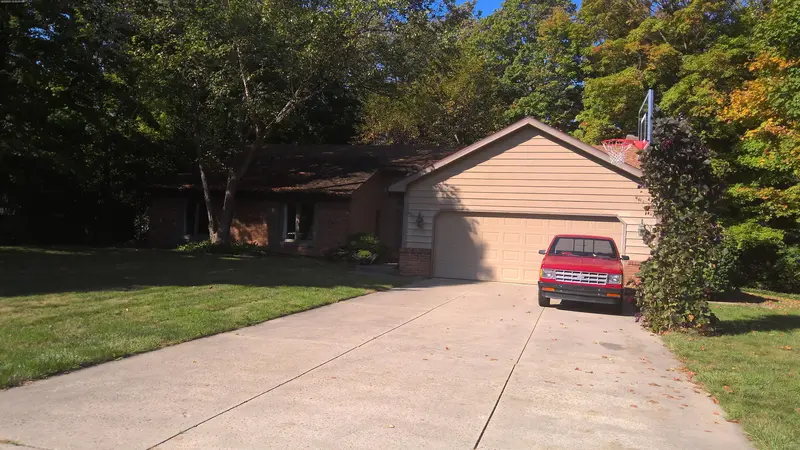Property photo: 7008 WINDSHIRE DR