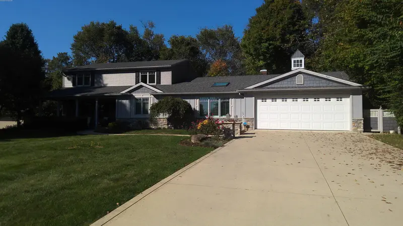 Property photo: 7014 WINDSHIRE DR