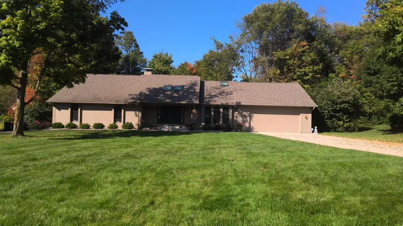 Property photo: 7020 WINDSHIRE DR