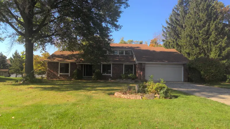 Property photo: 7030 WINDSHIRE DR