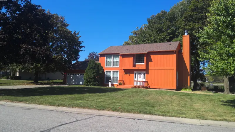 Property photo: 7112 SNOWBERRY DR