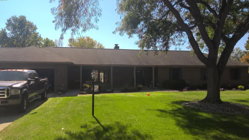 Property photo: 7122 SWEETBRIER DR