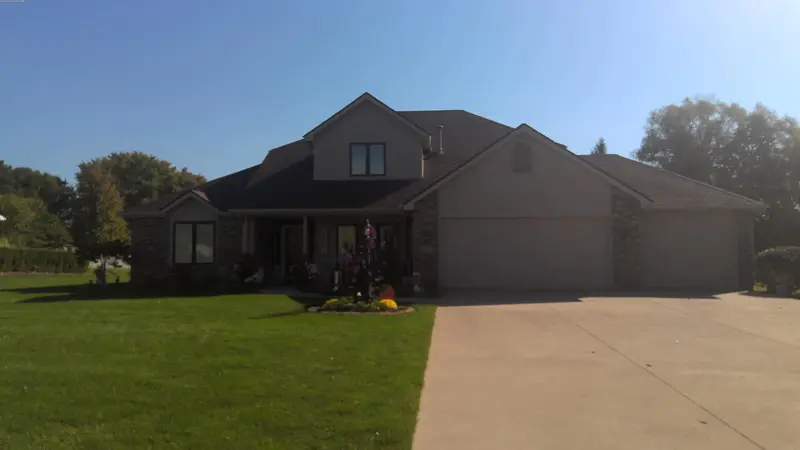 Property photo: 7125 BEECHHURST CT