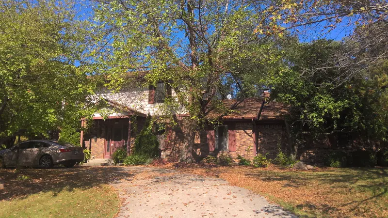 Property photo: 7127 SWEETBRIER DR