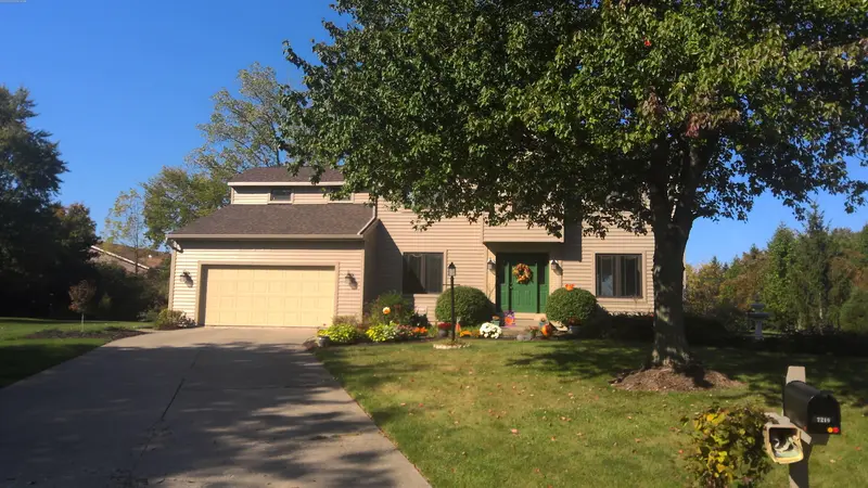 Property photo: 7210 BEECHHURST CT