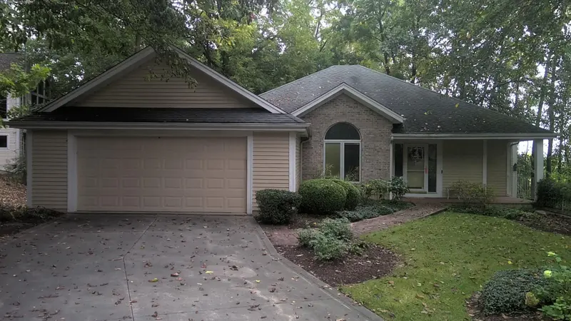 Property photo: 7219 BRIDLE PATH CT