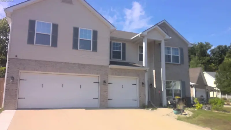 Property photo: 7226 SHETLAND DR