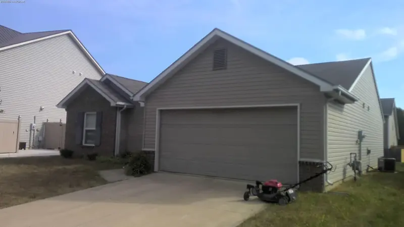 Property photo: 7229 SHETLAND DR