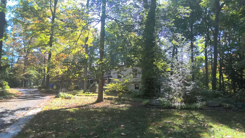 Property photo: 7319 CLIFTGATE DR