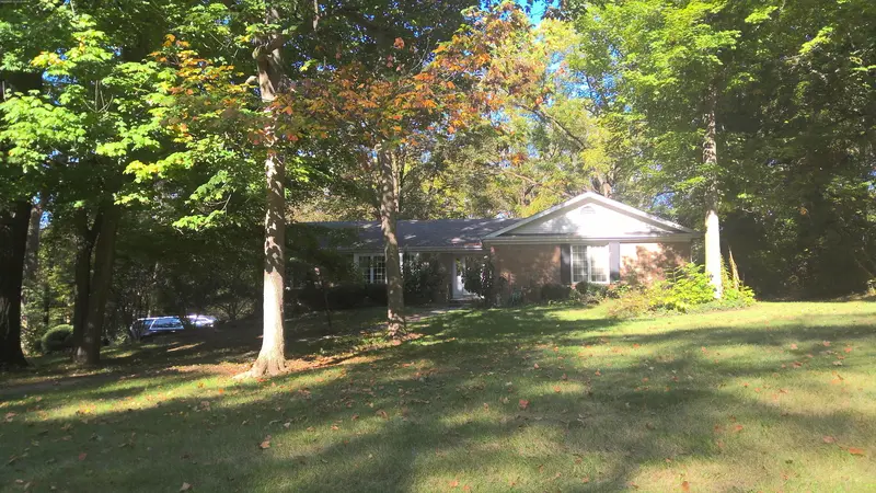 Property photo: 7320 CLIFTGATE DR