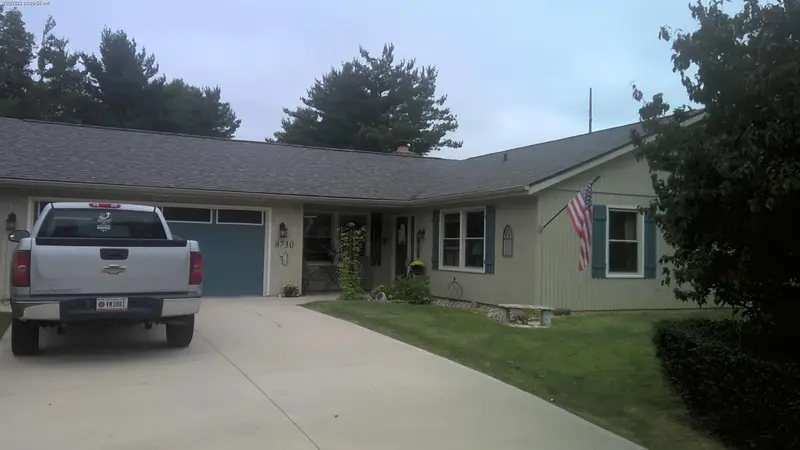 Property photo: 8730 VOYAGER DR