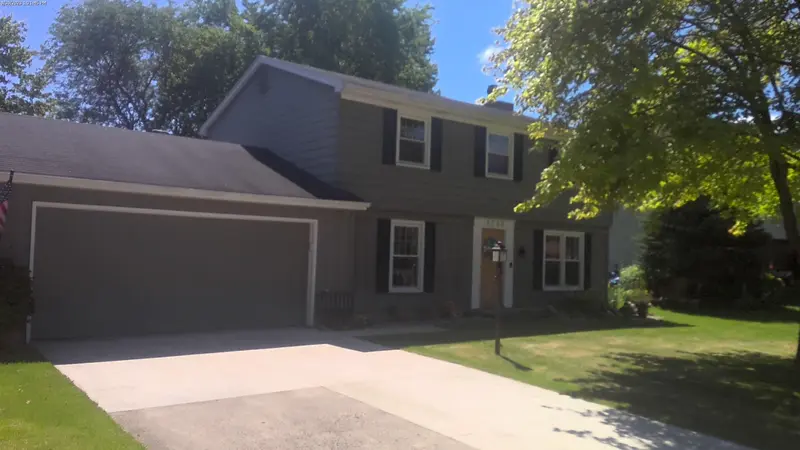 Property photo: 8733 VOYAGER DR