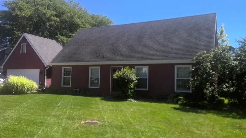 Property photo: 8735 BREAKWATER DR