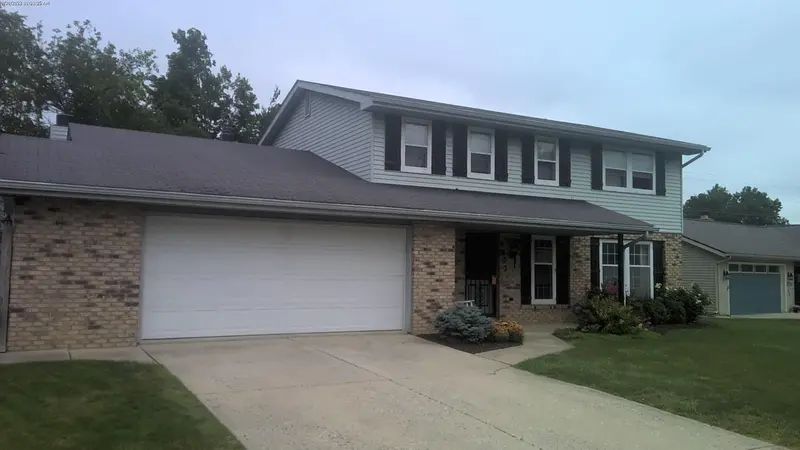 Property photo: 8802 VOYAGER DR