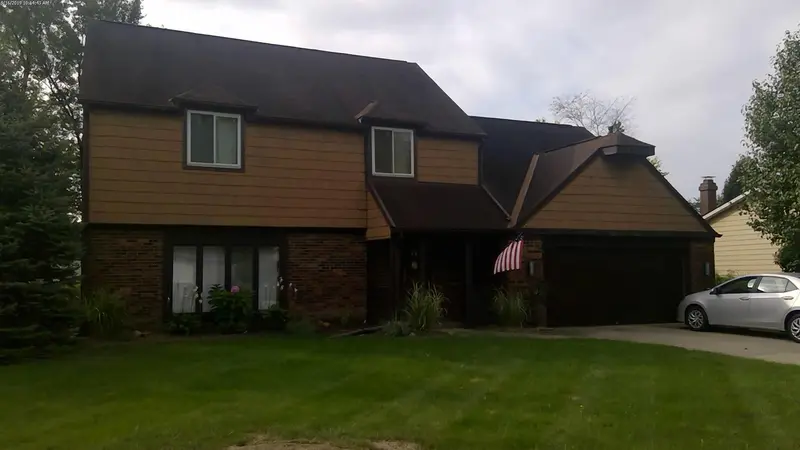 Property photo: 8805 VOYAGER DR