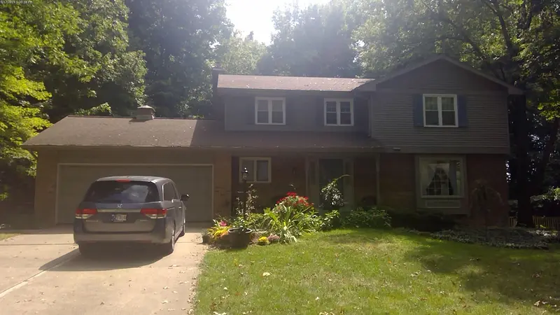 Property photo: 8835 WOODSTREAM DR