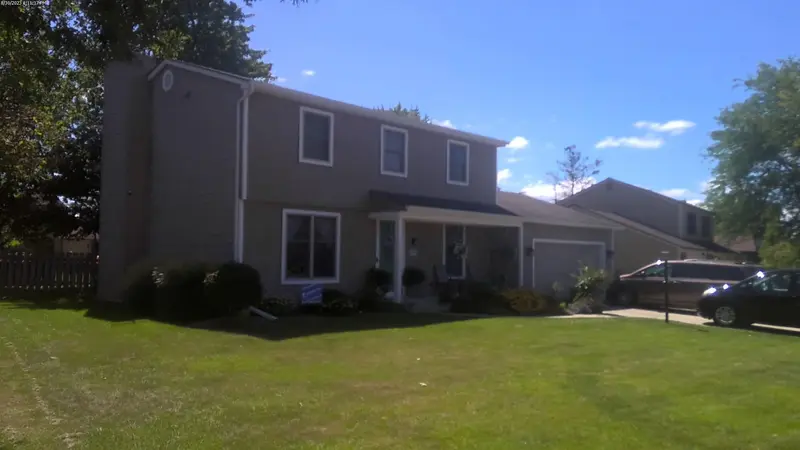 Property photo: 8919 VOYAGER DR