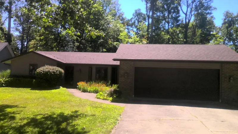 Property photo: 8927 WOODSTREAM DR