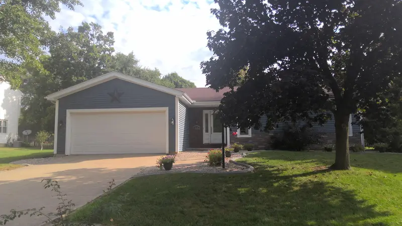 Property photo: 9128 SARATOGA RD