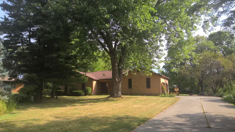 Property photo: 9218 SARATOGA RD