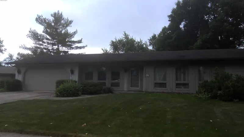 Property photo: 9221 CRYSTAL SPRING DR