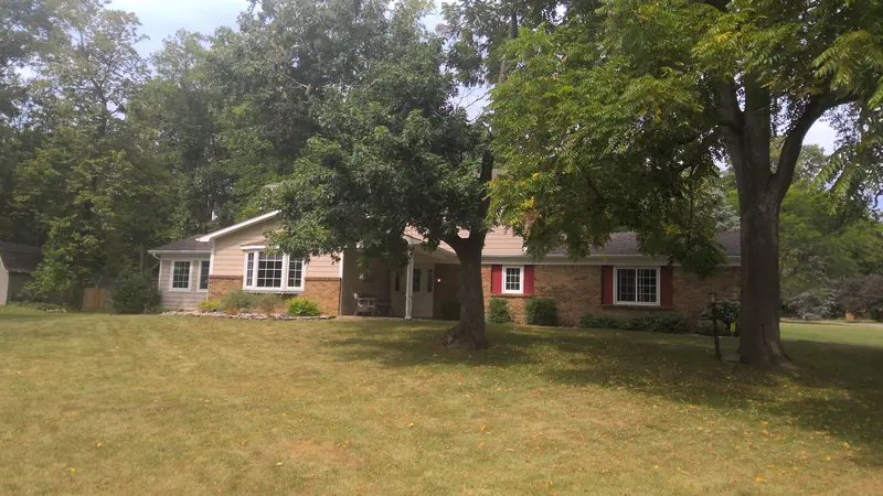 Property photo: 9222 STARLAND CT
