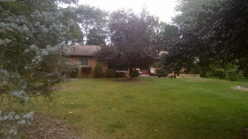 Property photo: 9228 SARATOGA RD