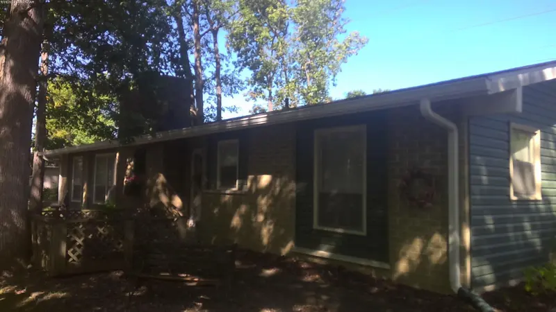 Property photo: 9310 BARBARA LN